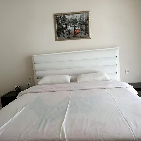 Otel Leon *